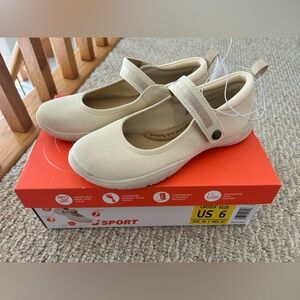 NWT Jsport Women Mary Jane shoes size 6